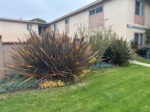 apt-4-988 Valencia St, Costa Mesa, CA, 92626-5731 | Card Image