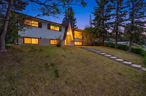 7539 Hunterview Dr Nw, Calgary, AB, T2K4P7 | Card Image