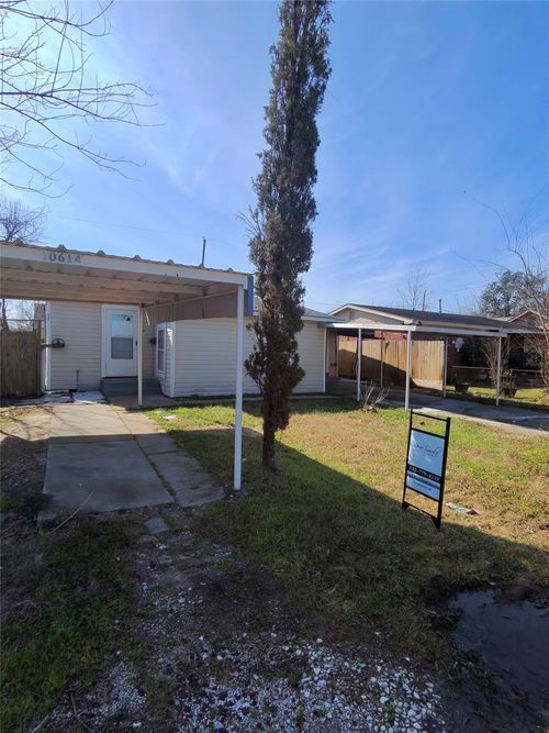 10614 Chadwick St, Houston, TX, 77029-2640 | Card Image