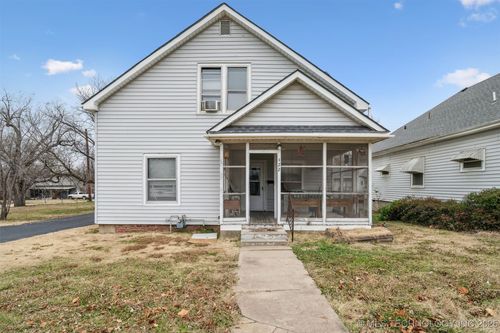 422 Davis Dr, Nowata, OK, 74048-2530 | Card Image