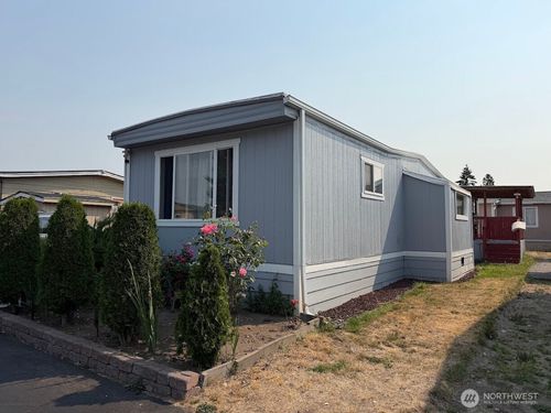105-210 37th Street Se, Auburn, WA, 98002 | Card Image