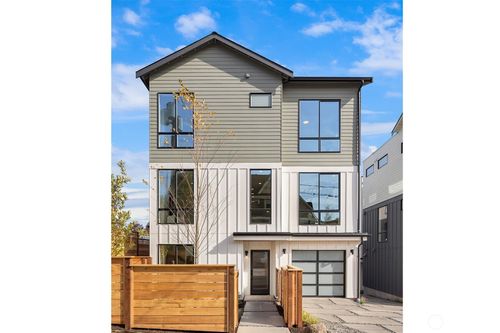 4420 1st Ave Ne, Seattle, WA, 98105 | Card Image