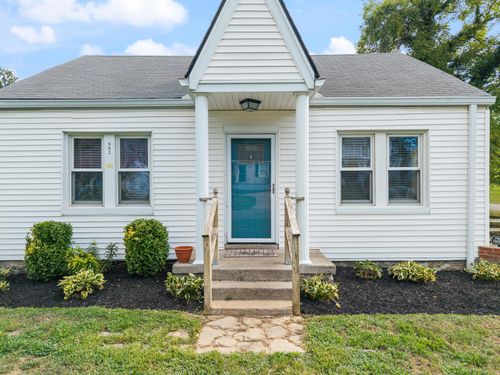 992 Maplewood Pl, Nashville, TN, 37216-1729 | Card Image