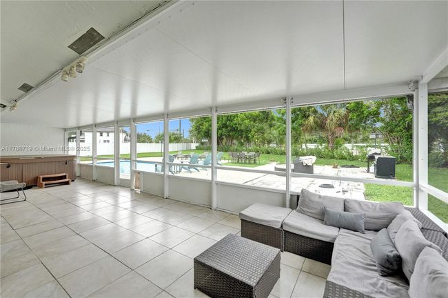 0 - 183 Sunflower Cir, House other with 4 bedrooms, 2 bathrooms and null parking in Royal Palm Beach FL | Image 43
