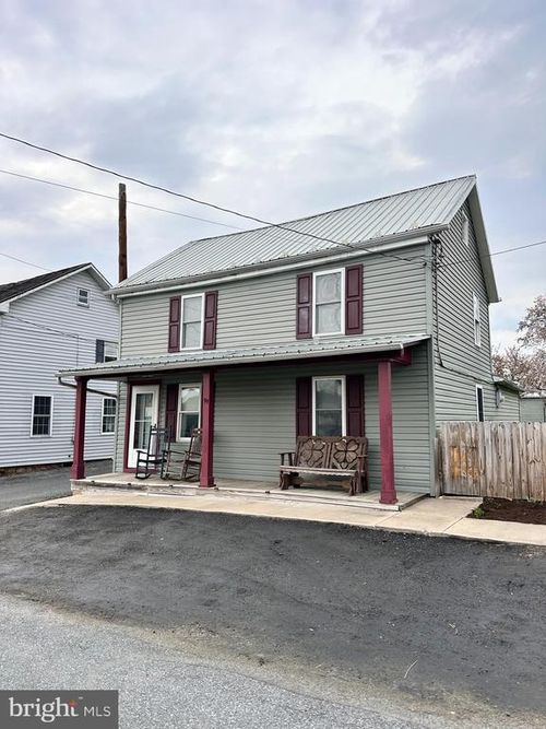 34 N High St, MILLERSTOWN, PA, 17062-9506 | Card Image