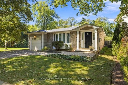 461 Maple Ave, Oakville, ON, L6J2J2 | Card Image