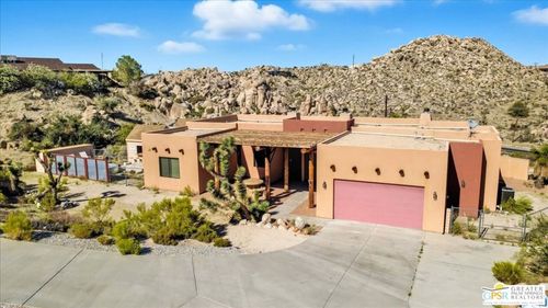 5935 Buena Suerte Rd, Yucca Valley, CA, 92284-2202 | Card Image