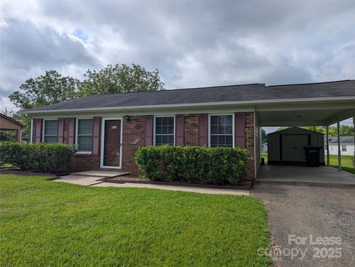421 West Ave W, Troutman, NC, 28166-8618 | Card Image