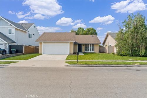 6760 Via Irana, Stanton, CA, 90680 | Card Image