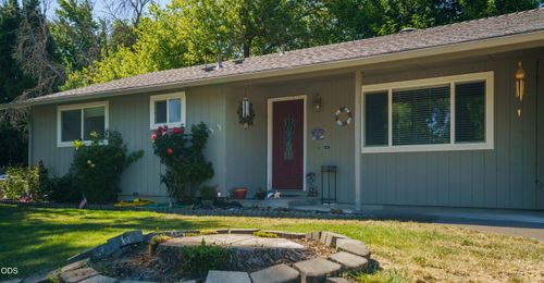 609 E Archwood Dr, Eagle Point, OR, 97524-9736 | Card Image