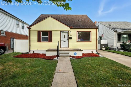 7445 Rockdale, Redford, MI, 48239-1018 | Card Image