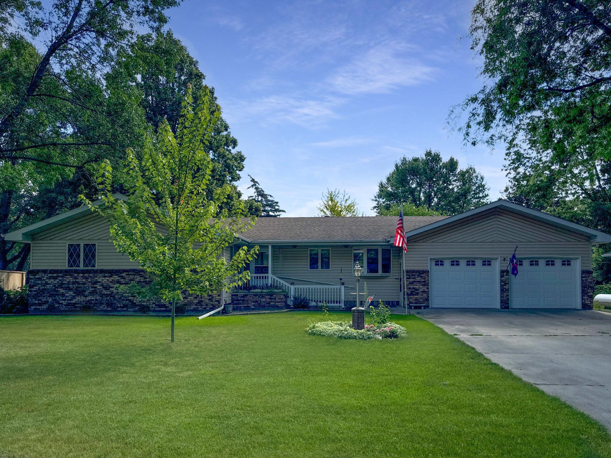 Redwood Ave, Slayton, MN 56172