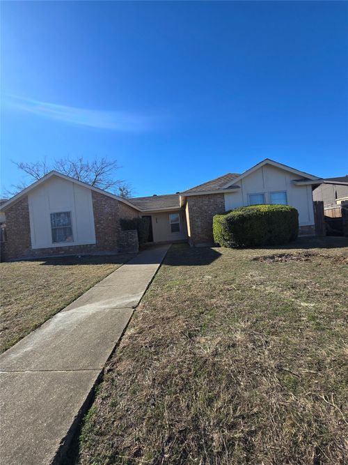 1451 Brook Meadow Cir, Lancaster, TX, 75134-2941 | Card Image
