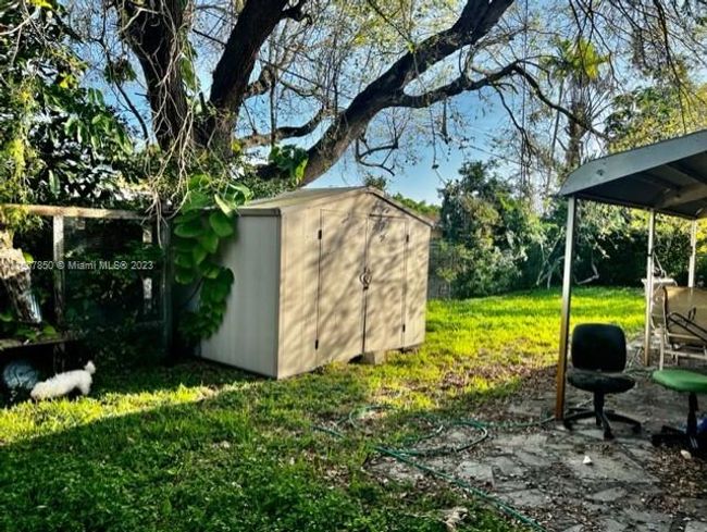 665 Ne 178th St, House other with 3 bedrooms, 2 bathrooms and null parking in Miami FL | Image 18
