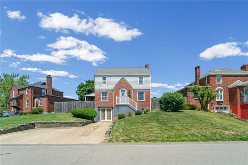 40 Tanager Dr, Mc Kees Rocks, PA, 15136-1744 | Card Image