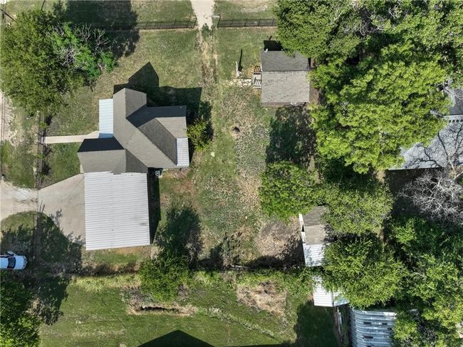 153 E Norway St, House other with 3 bedrooms, 1 bathrooms and 3 parking in Walnut Springs TX | Image 29