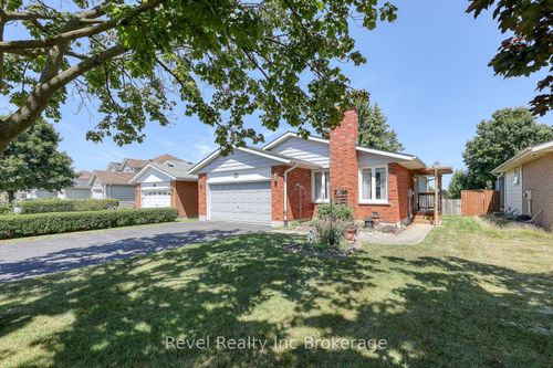 1051 Devonshire Ave, Woodstock, ON, N4S5S1 | Card Image