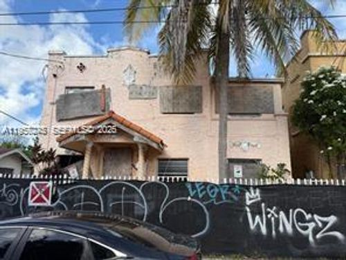 329 Sw 10th Ave, Miami, FL, 33130-2180 | Card Image