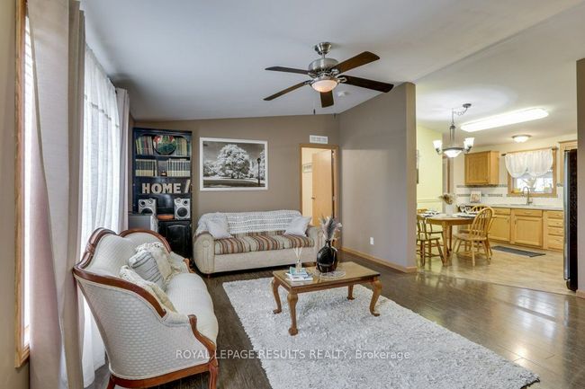 35 - 33 Pitt St, Home with 3 bedrooms, 2 bathrooms and 2 parking in Port Burwell ON | Image 5
