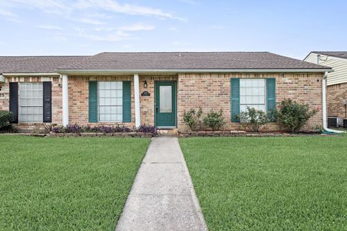 9055 Glen Meadow Ln, Beaumont, TX, 77706-3942 | Card Image