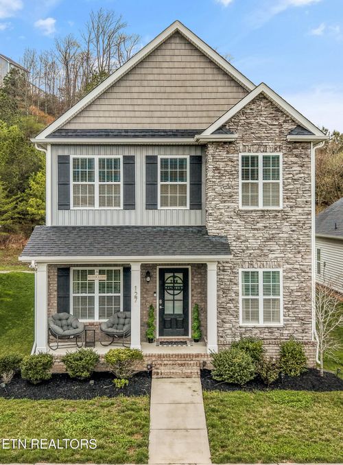 127 W Rarity Ridge Pkwy, Oak Ridge, TN, 37830-2400 | Card Image