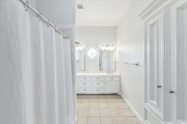 138 Isles End Rd, House other with 4 bedrooms, 3 bathrooms and 2 parking in Tiki Island TX | Image 19