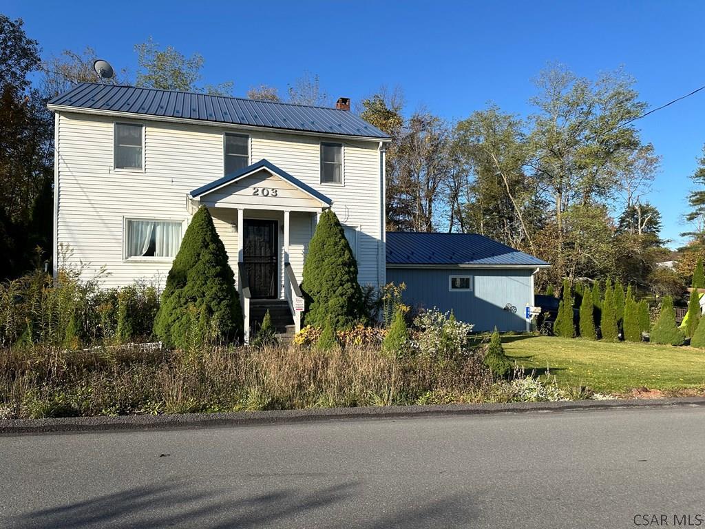 Spruce St, Windber, PA 15963