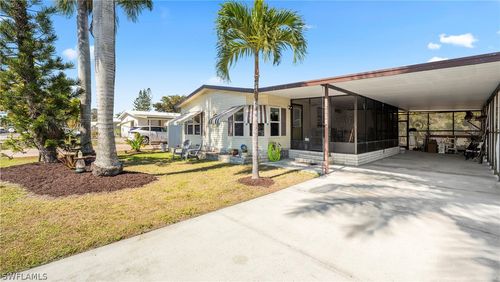 121 Grassy Key Ln, NAPLES, FL, 34114-8403 | Card Image