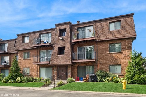 apt-d-700 Cobblestone Cir, Glenview, IL, 60025-3844 | Card Image