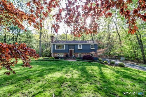 28 Fieldcrest Dr, Ridgefield, CT, 06877-5603 | Card Image
