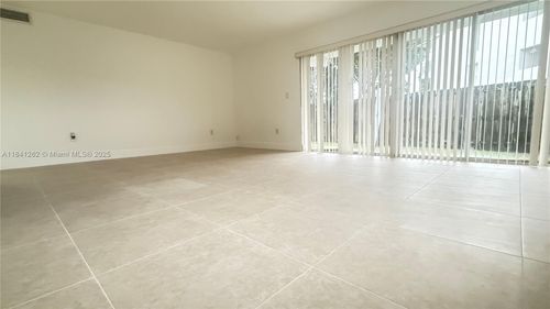 c116-7737 N Kendall Dr, Miami, FL, 33156-7717 | Card Image