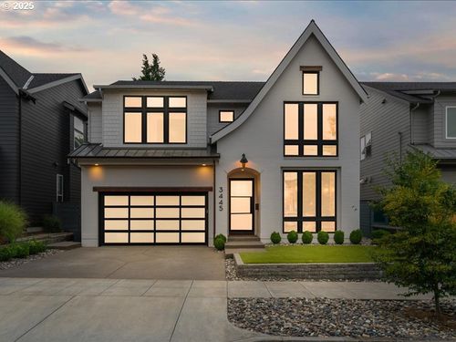 3445 Ne 35th Pl, Portland, OR, 97212-2753 | Card Image