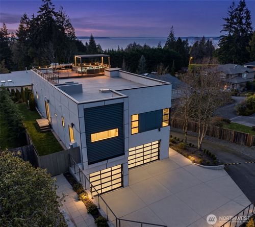18111 84th Ave W, Edmonds, WA, 98026-5717 | Card Image