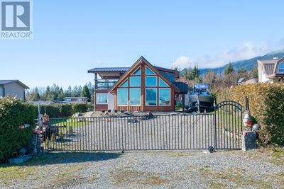 1049 6 Th Ave, House other with 1 bedrooms, 1 bathrooms and 1 parking in Ucluelet BC | Image 2