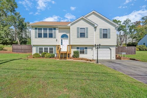 1714 Starview Dr, Salem, VA, 24153-2402 | Card Image