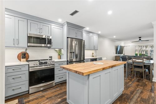 4q-2800 Indian River Blvd, Vero Beach, FL, 32960-7211 | Card Image
