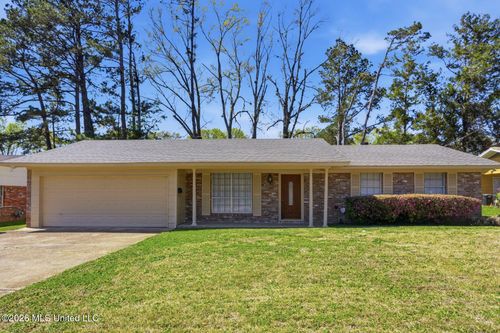 5749 Brownlee Dr, Jackson, MS, 39206-2716 | Card Image
