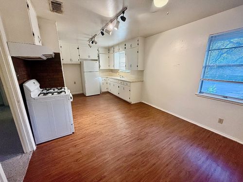 apt-6-2411 S 5th St, Austin, TX, 78704-5356 | Card Image