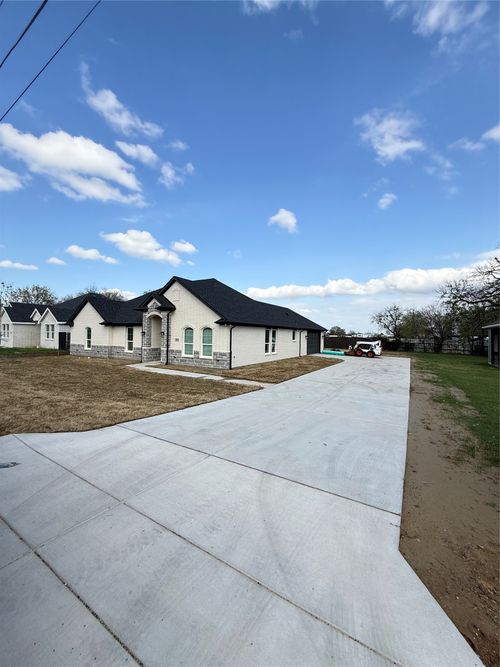 1920 Brown St, Balch Springs, TX, 75180-1008 | Card Image
