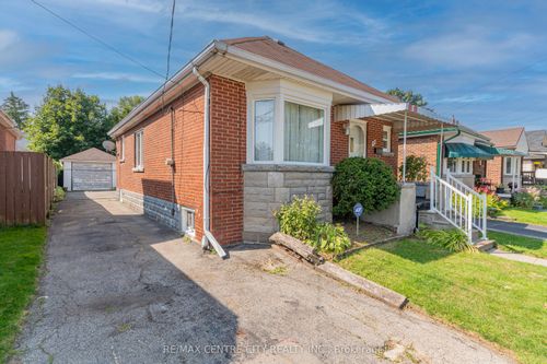 150 Brucedale Ave E, Hamilton, ON, L9A1N6 | Card Image