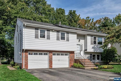 54 Willow Way, Wanaque, NJ, 07465-1709 | Card Image