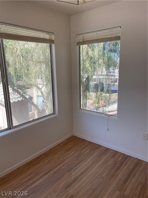 2054-5710 E Tropicana Ave, Las Vegas, NV, 89122-6774 | Card Image
