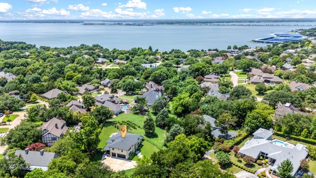 Wanna go to the lake-right up the street! | Image 35