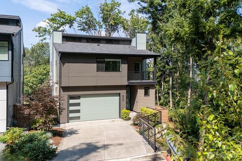 11030 Ne 60th Lane, Bellevue, WA, 98006 | Card Image
