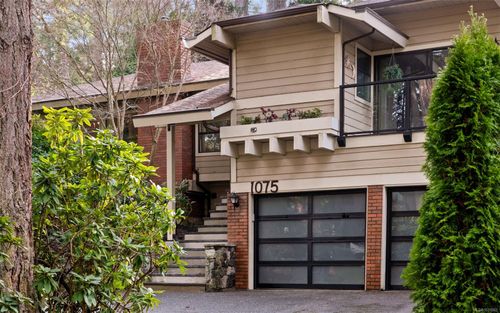 1075 Quailwood Pl, Victoria, BC, V8X4P7 | Card Image
