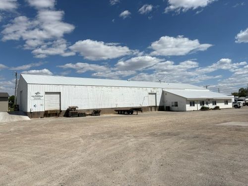 117 N 1st St, Eldridge, IA, 52748 | Card Image