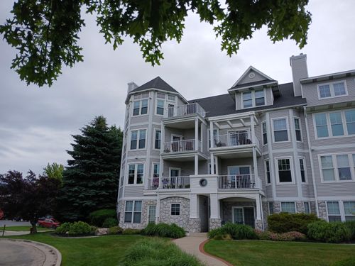 5-300 S Rath Ave, Ludington, MI, 49431-2077 | Card Image