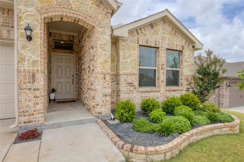 1825 Agarito Dr, Weatherford, TX, 76086-4077 | Card Image