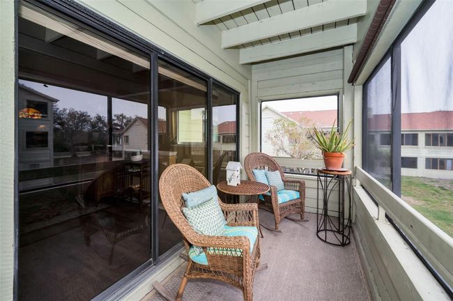 Main Living Area Screened in Balcony | Image 23