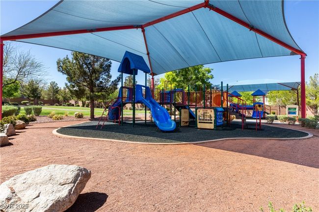 7237 Puddle Duck St, House other with 3 bedrooms, 3 bathrooms and null parking in Las Vegas NV | Image 28